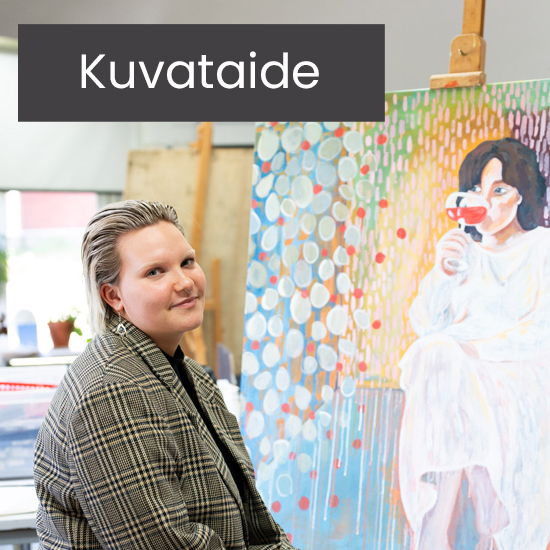 Luovan kampuksen Kuvataidelinjan opiskelija